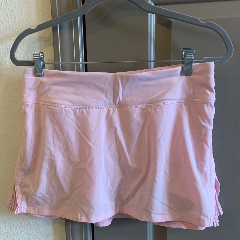 Lululemon size 8 skirt